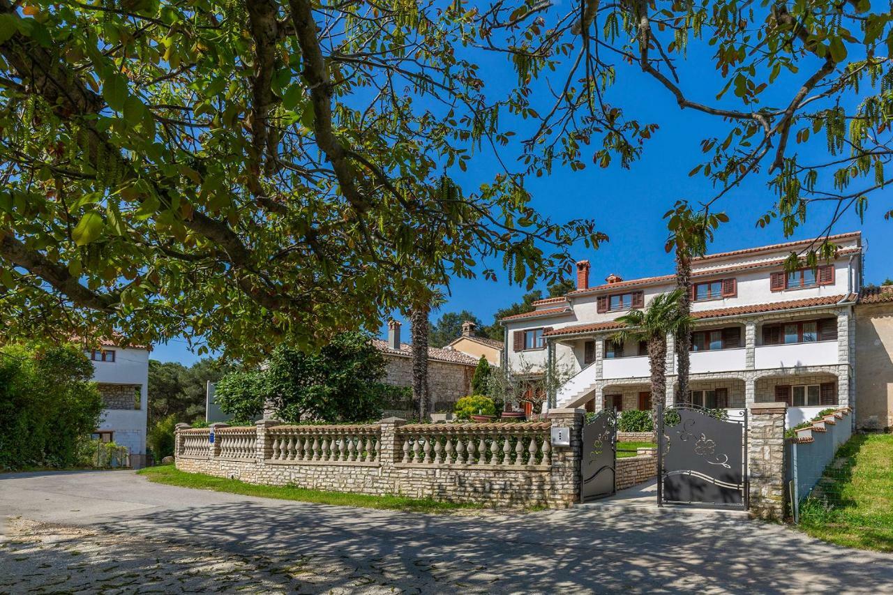 Apartments Rita Porec Exterior photo